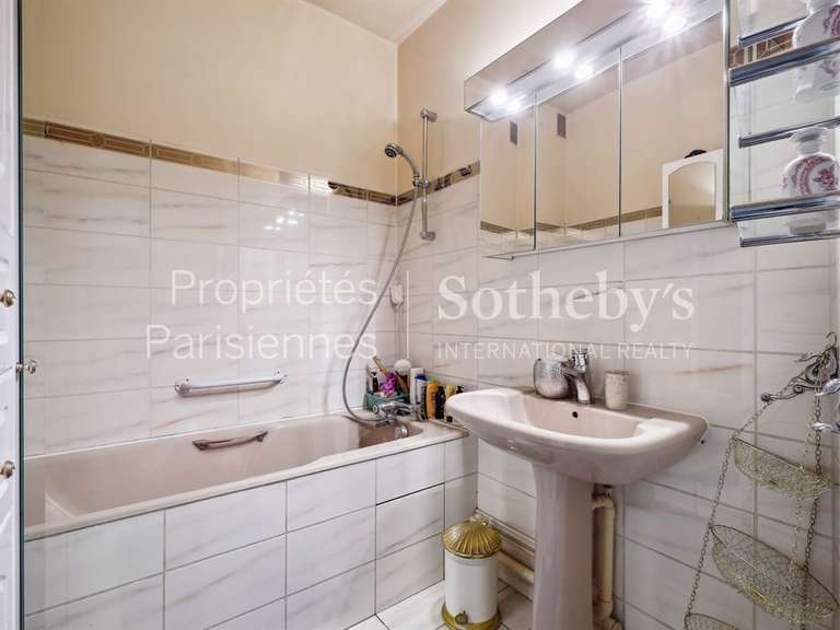 Appartement Neuilly-sur-Seine - 2 chambres - 126m²