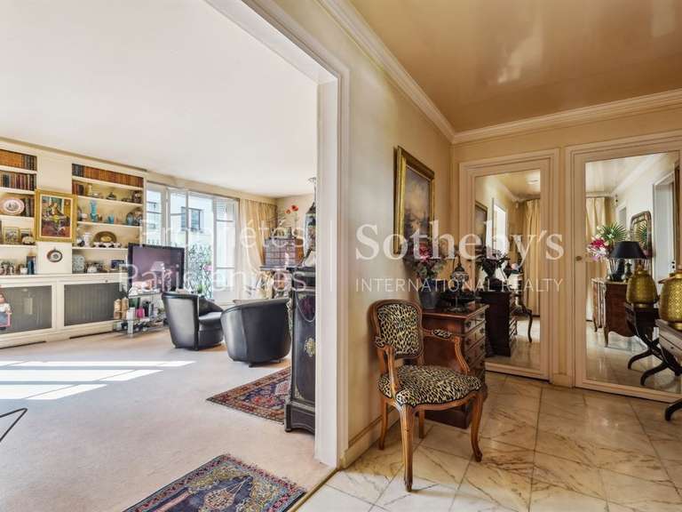 Appartement Neuilly-sur-Seine - 2 chambres - 126m²