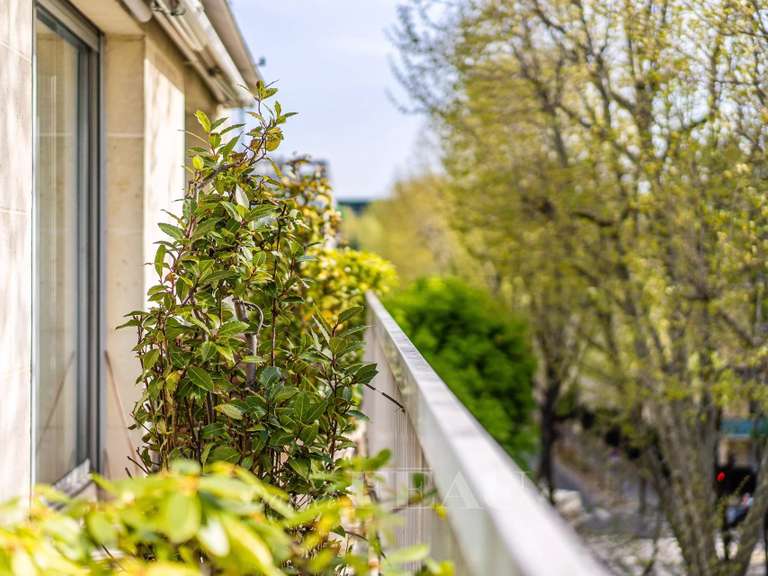 Apartment Neuilly-sur-Seine - 4 bedrooms - 195m²