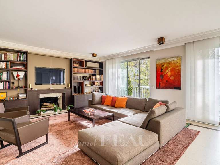 Apartment Neuilly-sur-Seine - 4 bedrooms - 195m²