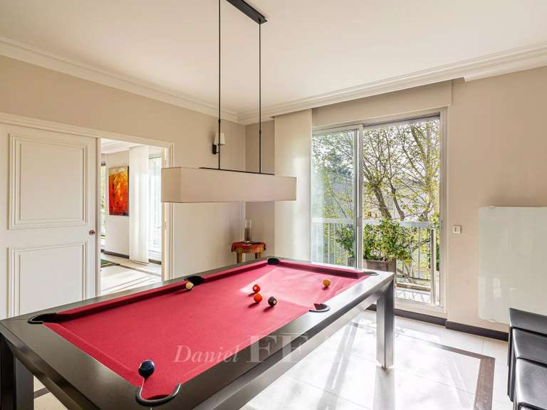 Apartment Neuilly-sur-Seine - 4 bedrooms - 195m²