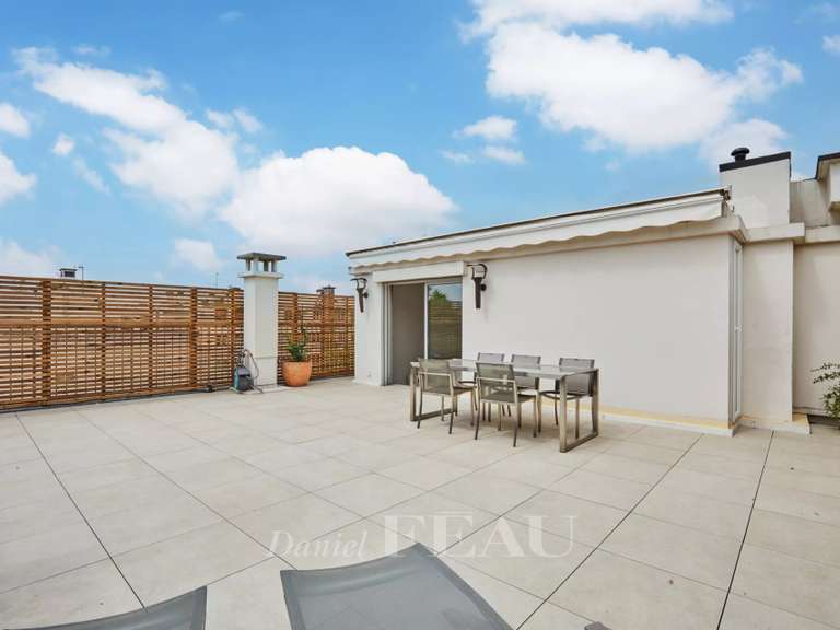 Apartment Neuilly-sur-Seine - 4 bedrooms - 195m²