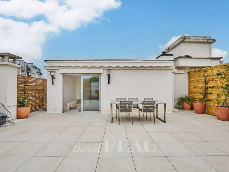 Apartment Neuilly-sur-Seine - 4 bedrooms - 195m²