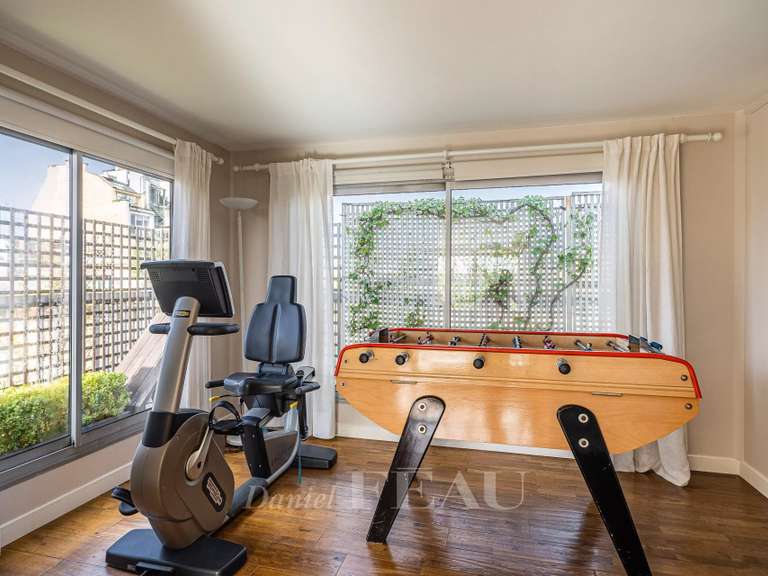 Apartment Neuilly-sur-Seine - 4 bedrooms - 195m²