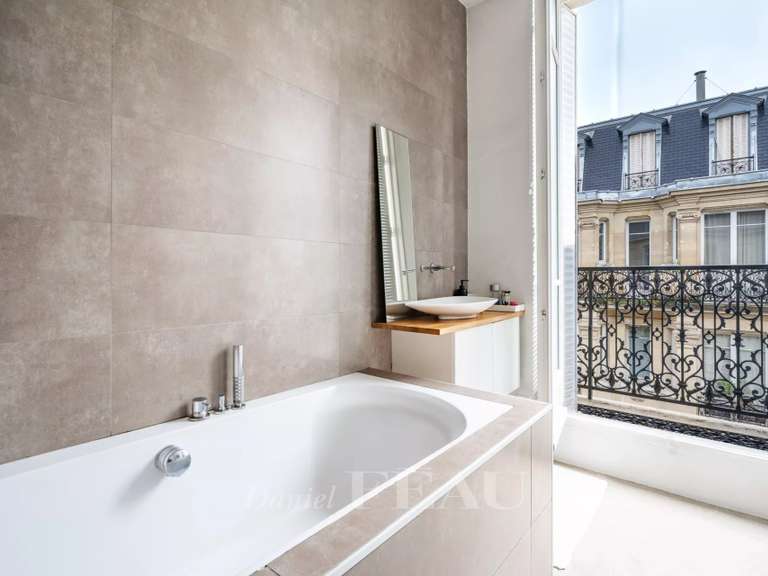 Appartement Neuilly-sur-Seine - 3 chambres - 126m²