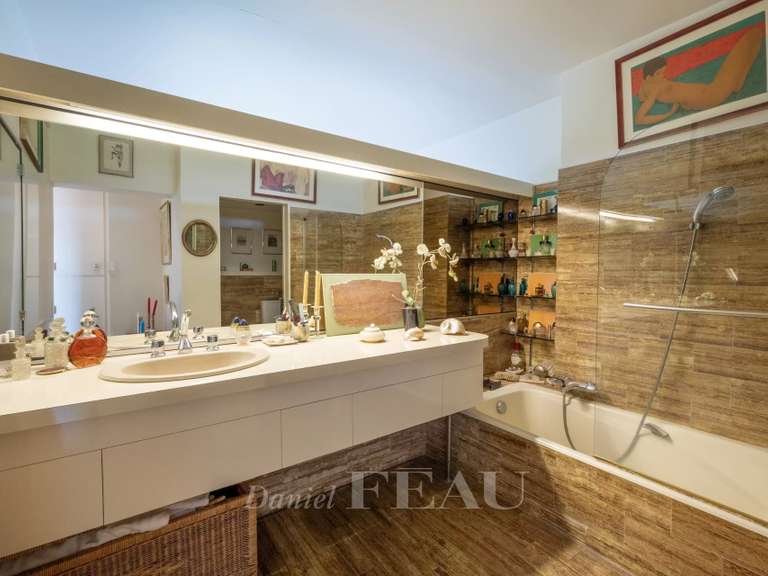 Appartement Neuilly-sur-Seine - 3 chambres - 147m²