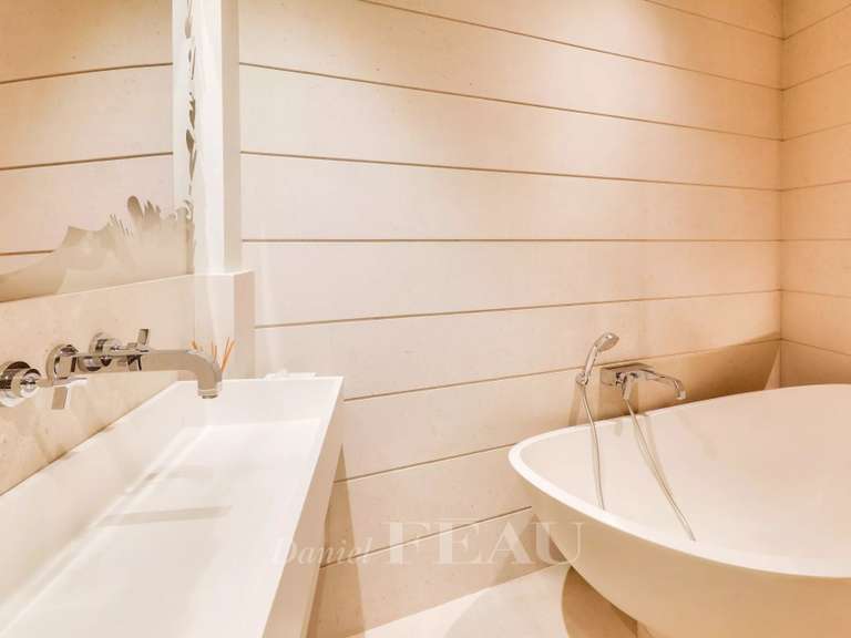 Appartement Neuilly-sur-Seine - 3 chambres - 141m²