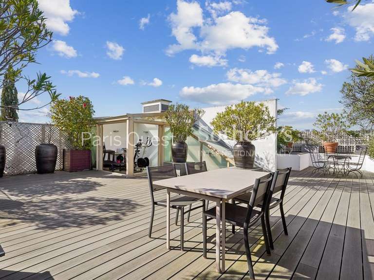 Apartment Neuilly-sur-Seine - 3 bedrooms - 167m²