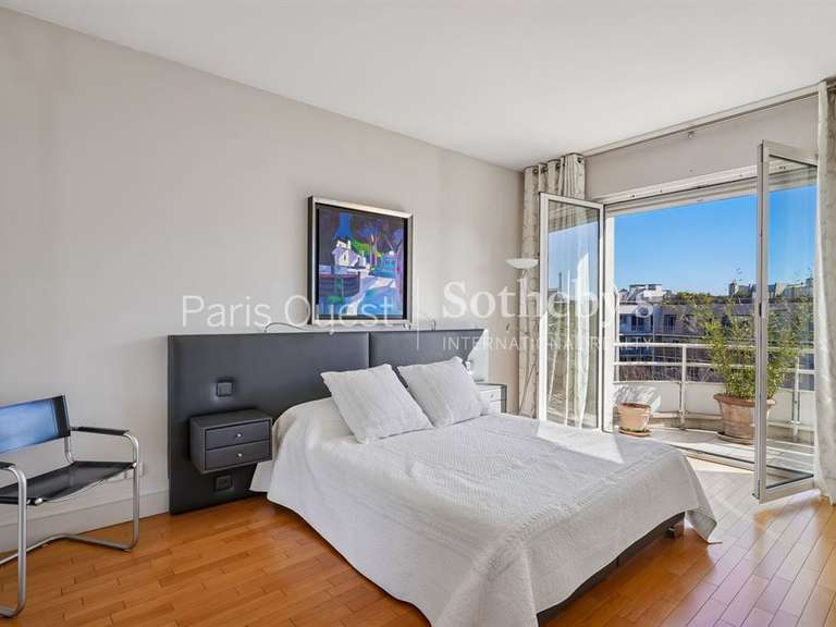 Apartment Neuilly-sur-Seine - 3 bedrooms - 167m²