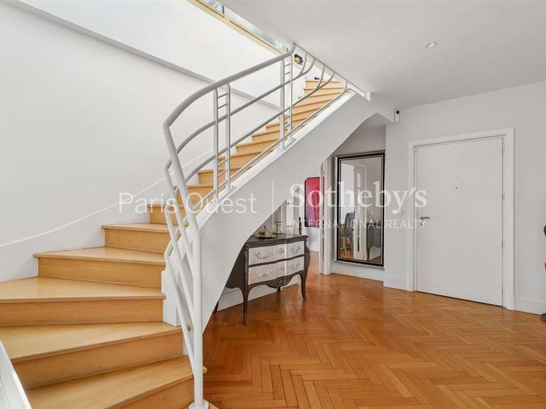 Apartment Neuilly-sur-Seine - 3 bedrooms - 167m²