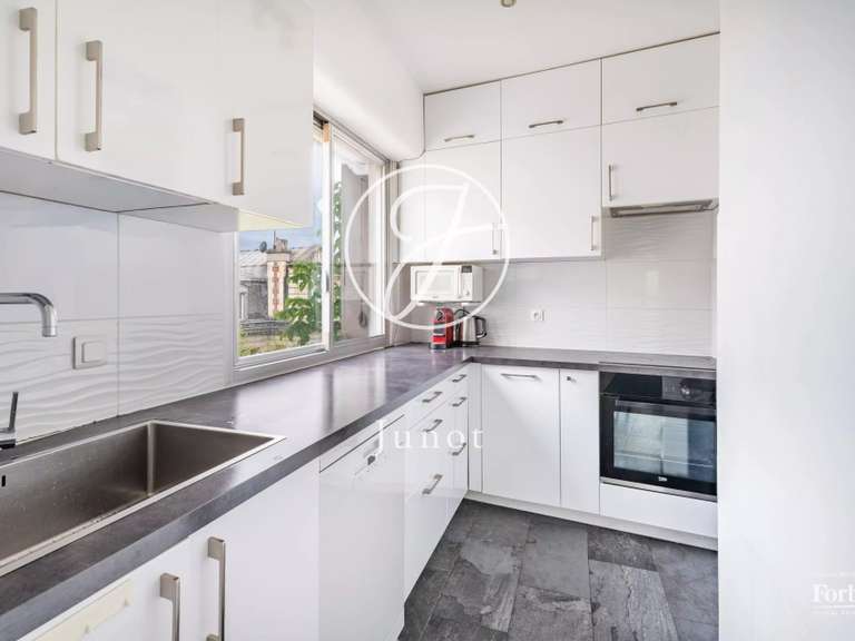 Apartment Neuilly-sur-Seine - 3 bedrooms - 109m²