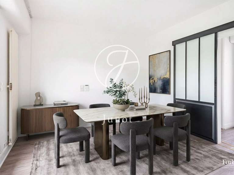 Apartment Neuilly-sur-Seine - 3 bedrooms - 109m²