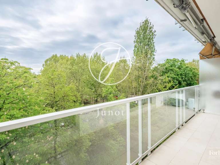 Apartment Neuilly-sur-Seine - 3 bedrooms - 109m²