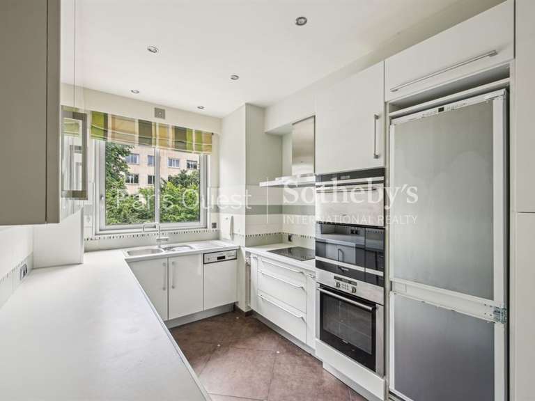 Apartment Neuilly-sur-Seine - 3 bedrooms - 119m²