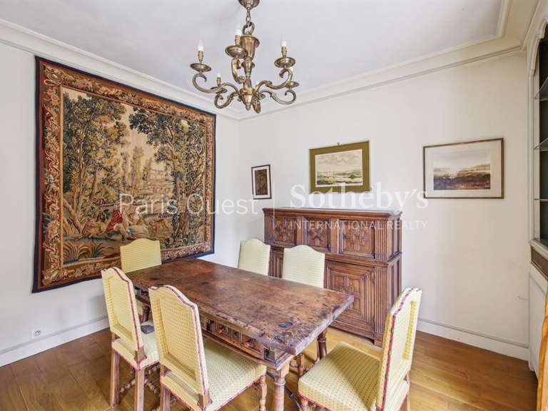 Apartment Neuilly-sur-Seine - 3 bedrooms - 119m²
