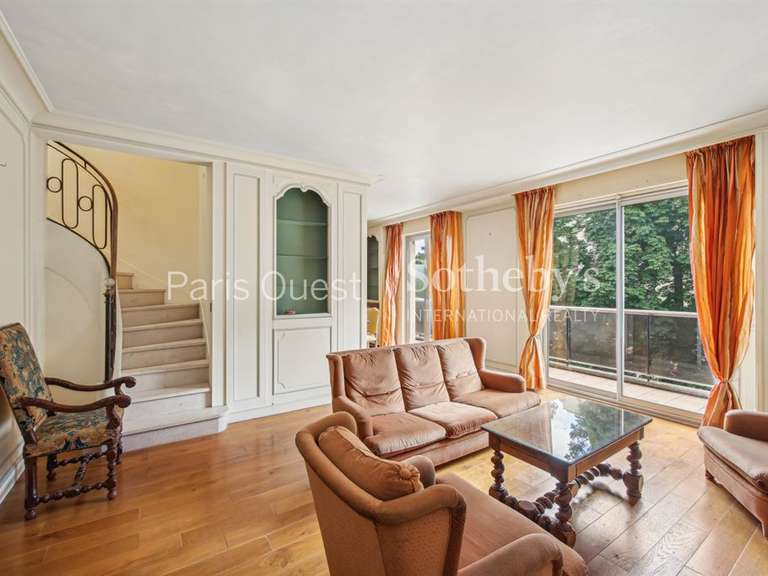 Apartment Neuilly-sur-Seine - 3 bedrooms - 119m²