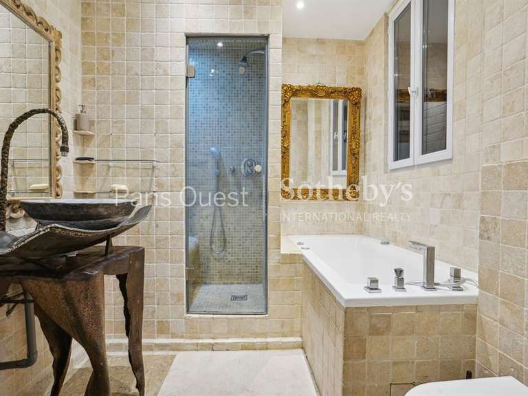 Apartment Neuilly-sur-Seine - 2 bedrooms - 84m²