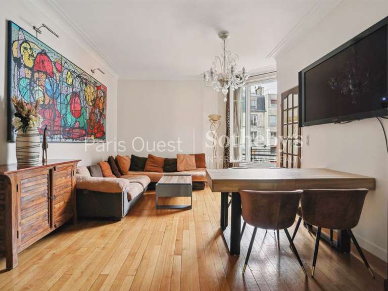 Apartment Neuilly-sur-Seine - 2 bedrooms - 84m²