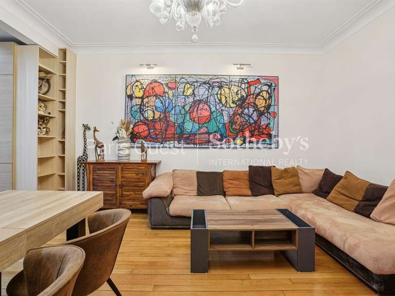 Apartment Neuilly-sur-Seine - 2 bedrooms - 84m²