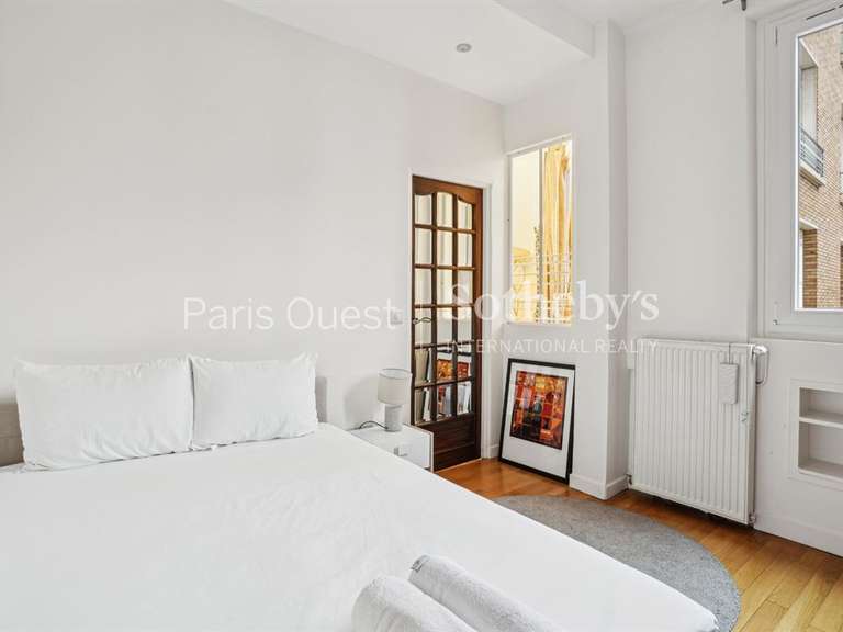 Apartment Neuilly-sur-Seine - 2 bedrooms - 84m²