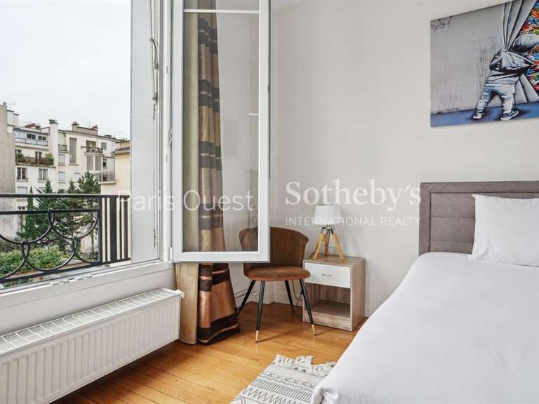 Apartment Neuilly-sur-Seine - 2 bedrooms - 84m²