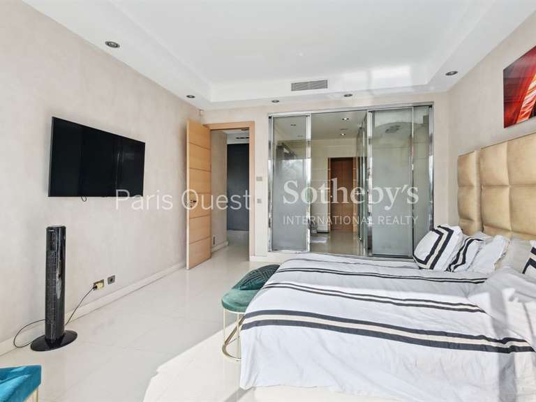 Apartment Neuilly-sur-Seine - 3 bedrooms - 173m²