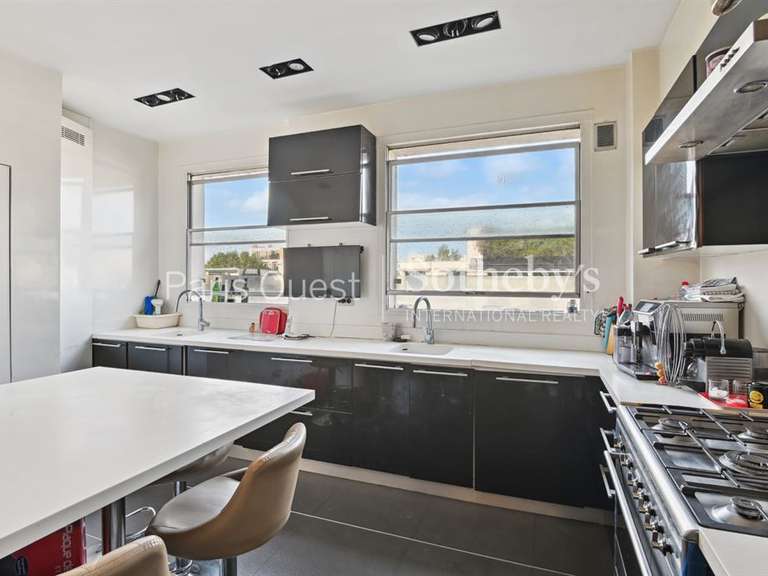 Apartment Neuilly-sur-Seine - 3 bedrooms - 173m²