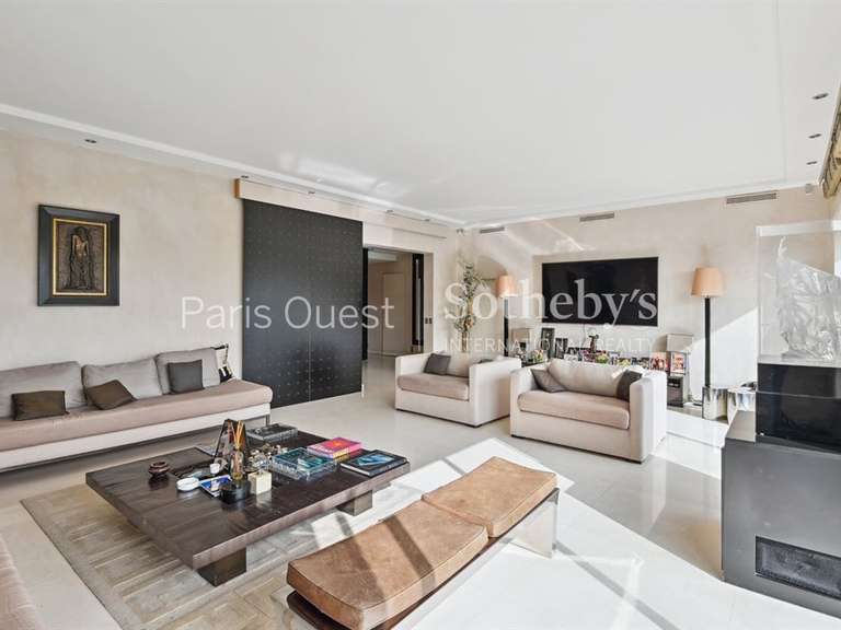 Apartment Neuilly-sur-Seine - 3 bedrooms - 173m²