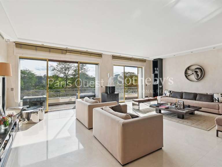 Apartment Neuilly-sur-Seine - 3 bedrooms - 173m²