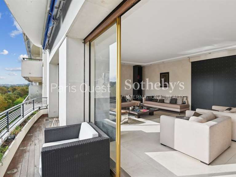 Apartment Neuilly-sur-Seine - 3 bedrooms - 173m²
