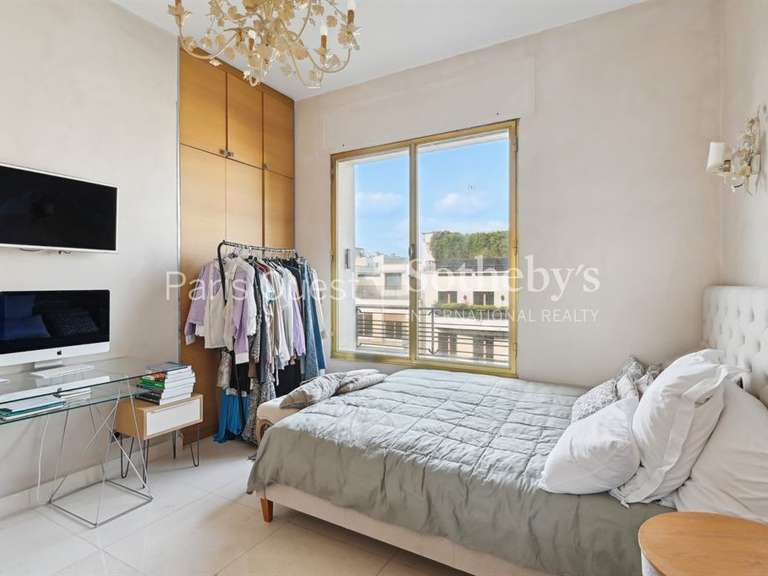 Apartment Neuilly-sur-Seine - 3 bedrooms - 173m²