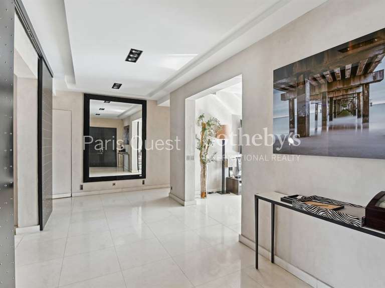 Apartment Neuilly-sur-Seine - 3 bedrooms - 173m²