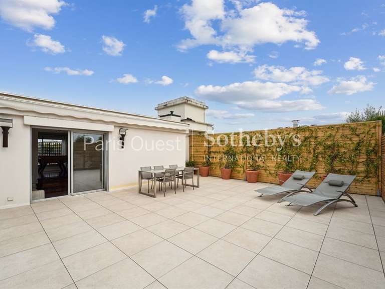 Apartment Neuilly-sur-Seine - 4 bedrooms - 195m²