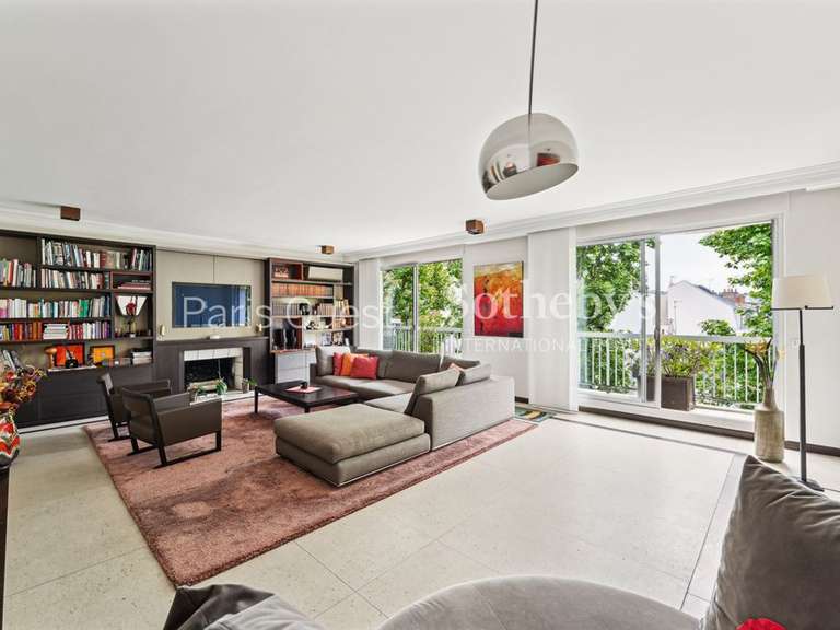Apartment Neuilly-sur-Seine - 4 bedrooms - 195m²