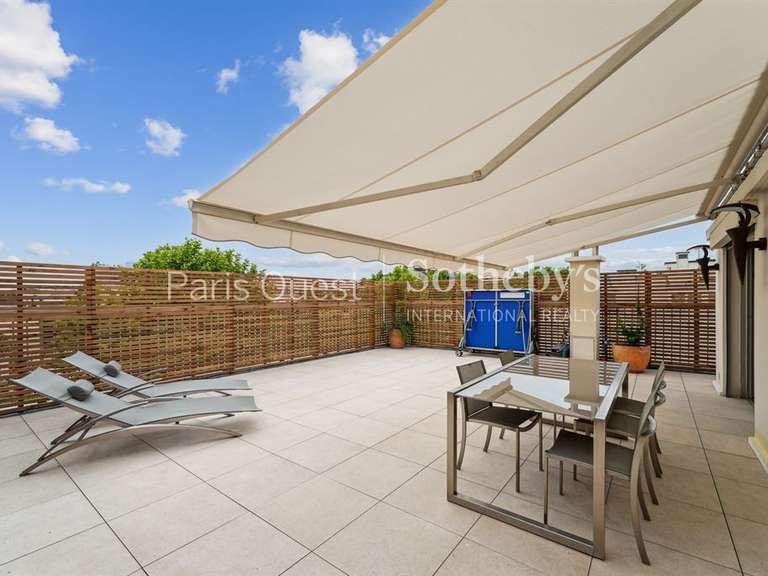 Apartment Neuilly-sur-Seine - 4 bedrooms - 195m²