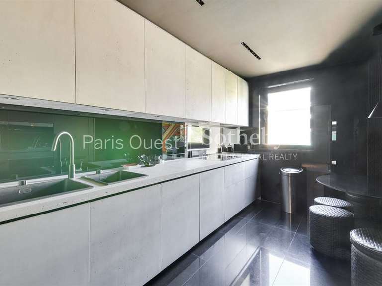 Apartment Neuilly-sur-Seine - 4 bedrooms - 176m²