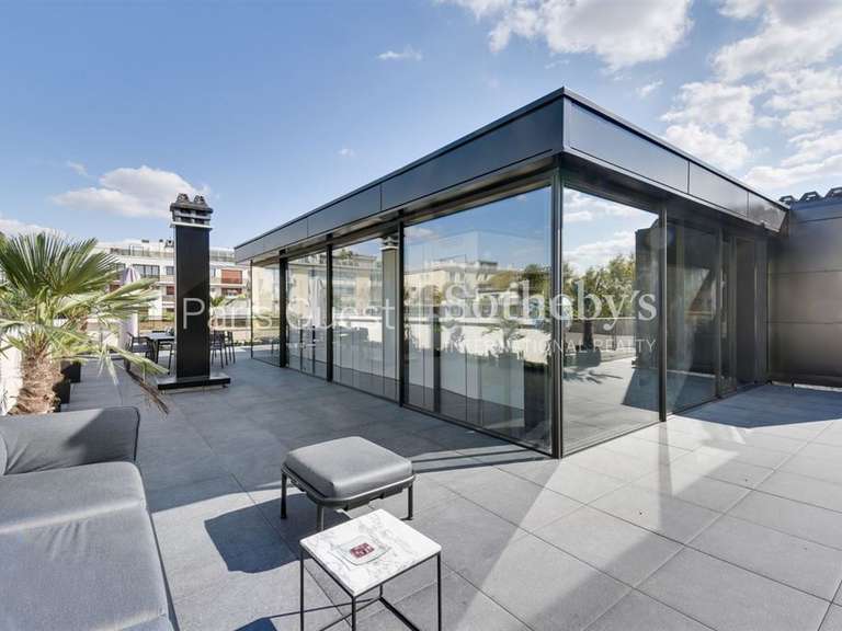Apartment Neuilly-sur-Seine - 4 bedrooms - 176m²