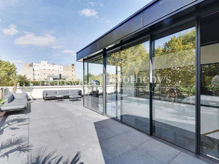 Apartment Neuilly-sur-Seine - 4 bedrooms - 176m²