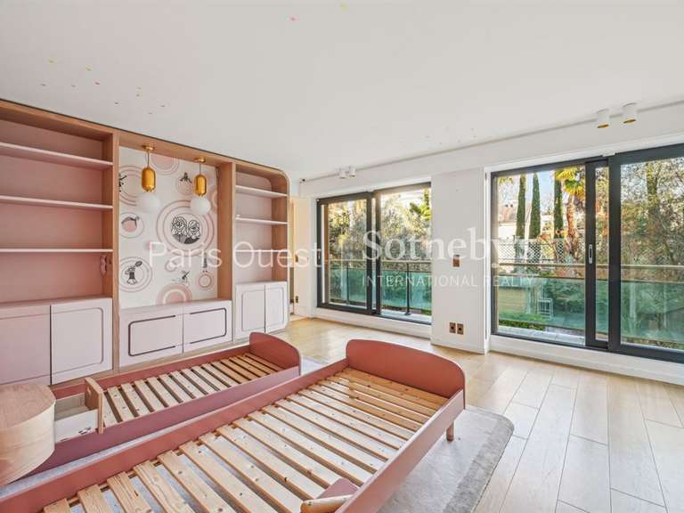 Apartment Neuilly-sur-Seine - 4 bedrooms - 253m²