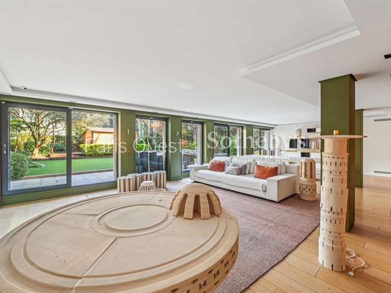 Apartment Neuilly-sur-Seine - 4 bedrooms - 253m²