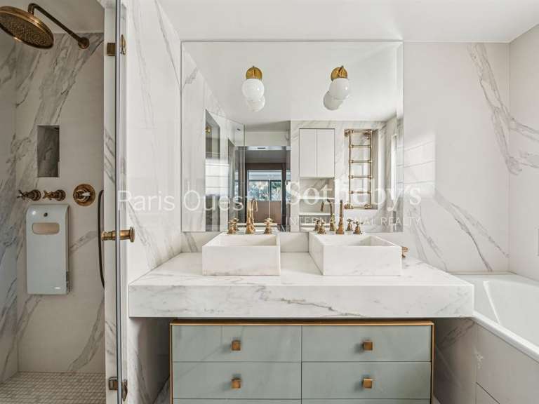Apartment Neuilly-sur-Seine - 4 bedrooms - 253m²