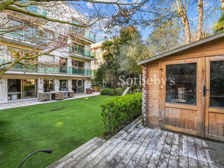 Apartment Neuilly-sur-Seine - 4 bedrooms - 253m²