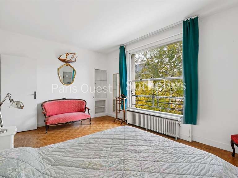 Apartment Neuilly-sur-Seine - 3 bedrooms - 130m²