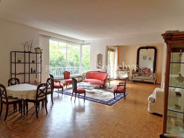 Apartment Neuilly-sur-Seine - 3 bedrooms - 130m²