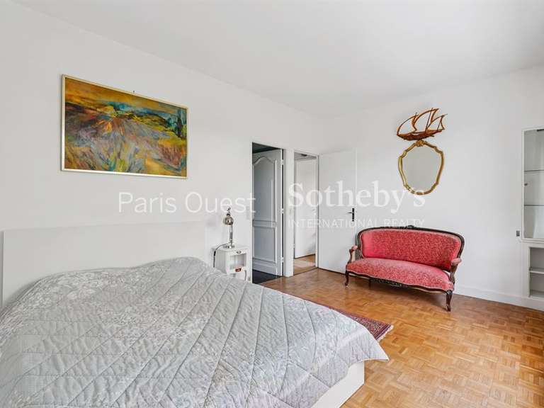 Apartment Neuilly-sur-Seine - 3 bedrooms - 130m²