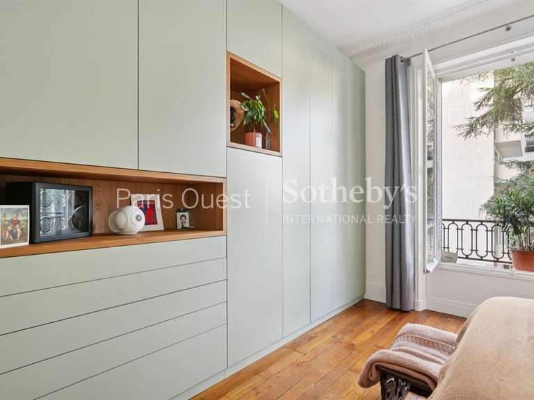 Apartment Neuilly-sur-Seine - 2 bedrooms - 94m²