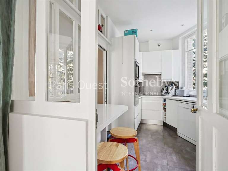 Apartment Neuilly-sur-Seine - 2 bedrooms - 94m²