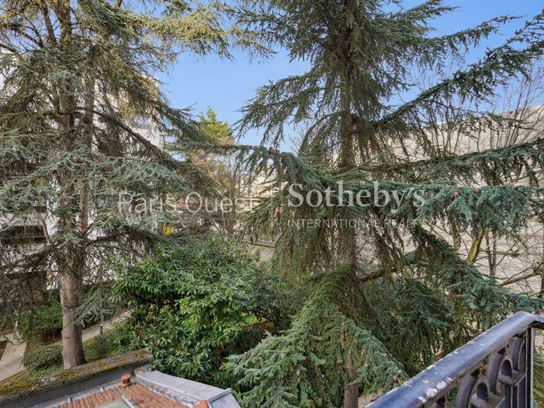 Apartment Neuilly-sur-Seine - 2 bedrooms - 94m²