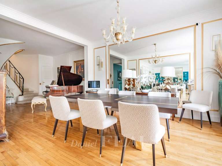 Appartement Neuilly-sur-Seine - 5 chambres - 295m²