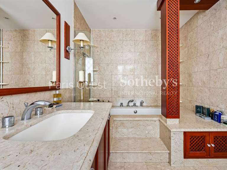 Appartement Neuilly-sur-Seine - 3 chambres - 192m²